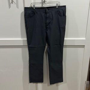 Eddie Bauer Performance Pants Size 40x32 w/ Stretch